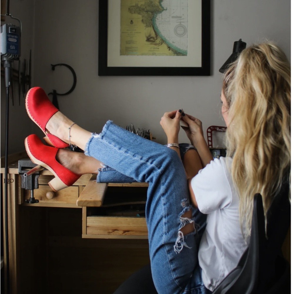 NWT Sandgren’s Brett Red Suede Clogs size 37 - Picture 2 of 14
